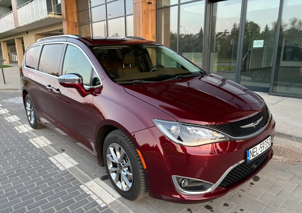 Chrysler Pacifica cena 114999 przebieg: 236900, rok produkcji 2017 z Warszawa małe 704